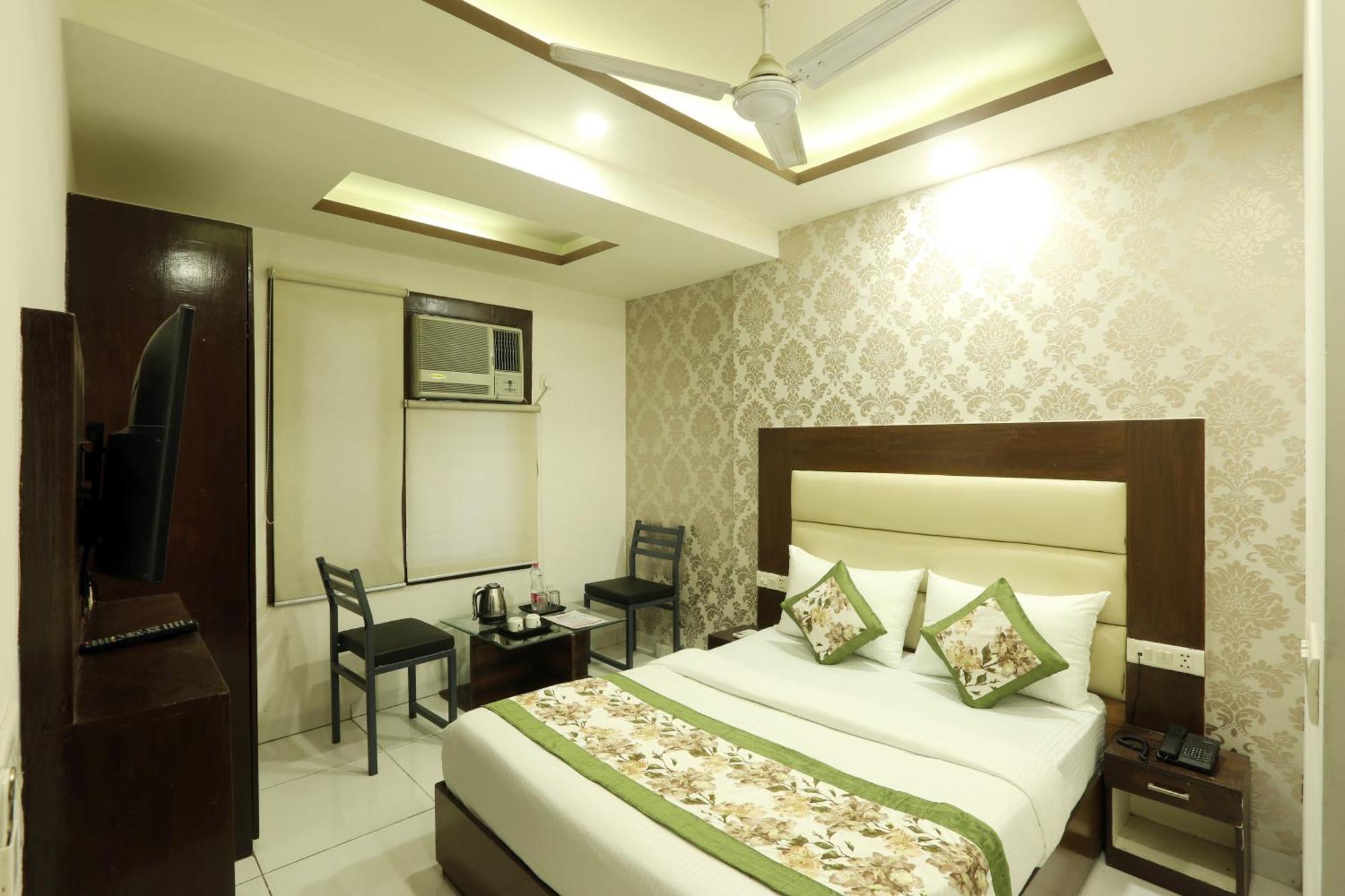 Hotel Triton Grand At Delhi Airport Nuova Delhi Esterno foto