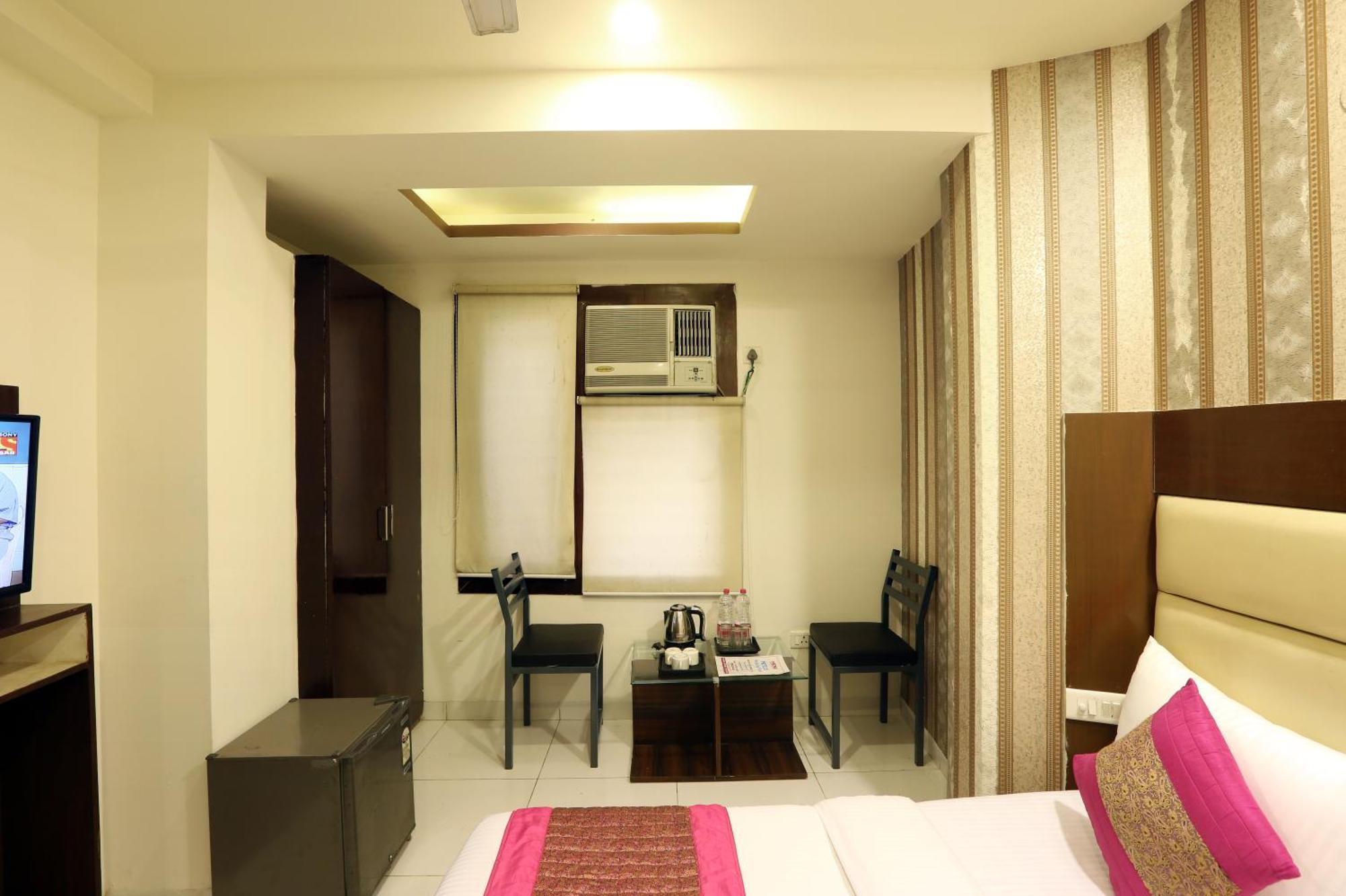 Hotel Triton Grand At Delhi Airport Nuova Delhi Esterno foto