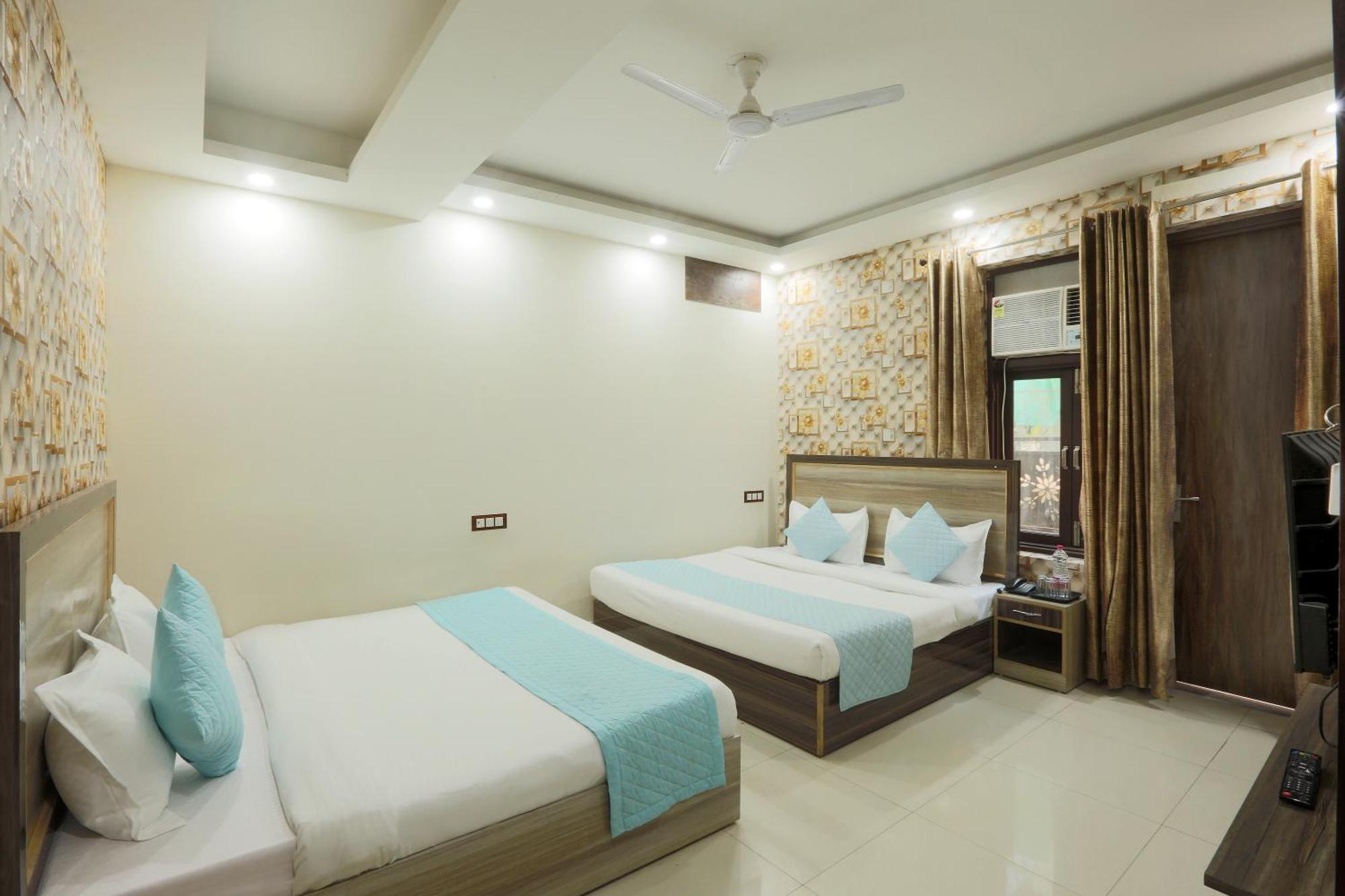 Hotel Triton Grand At Delhi Airport Nuova Delhi Esterno foto